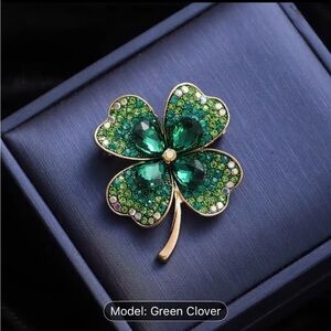 Elegant Gold and Green Clover 🍀 Brooch